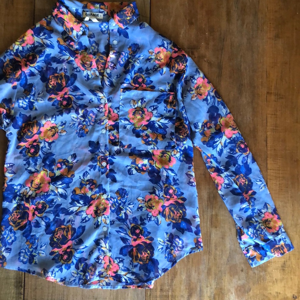 Sheer patterned button up shirt. Garage brand. S